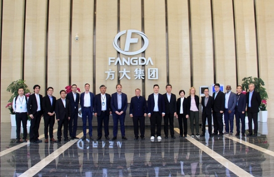 新加坡陸路交通管理局副局長Chua Chong Kheng、西門子交通有限公司亞太區(qū)首席執(zhí)行官Michel Obadia一行到訪方大集團